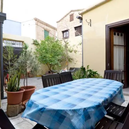 In The Old Of 公寓