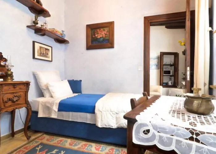 In The Old Of 尼科西亚