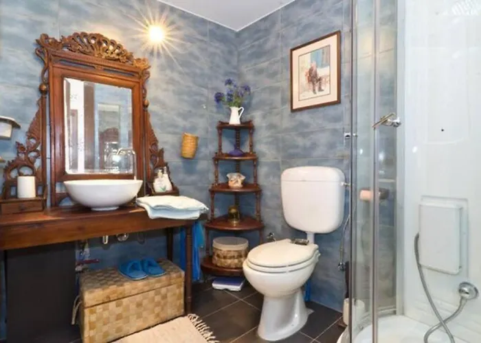 In The Old Of 公寓 *